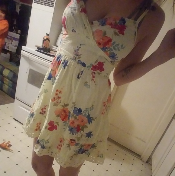 Adorable Hollister Sundress w/adjustable Straps - Picture 7 of 7